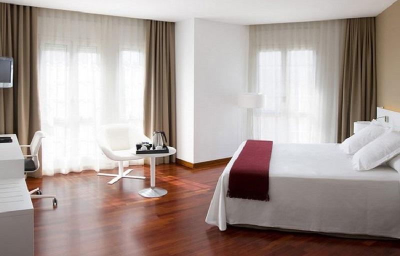 Urh Ciutat De Mataro Hotel Exterior photo